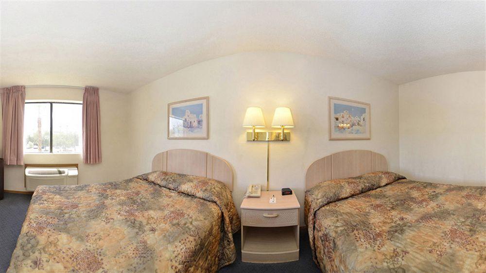 Super 8 By Wyndham Yuma Ξενοδοχείο Εξωτερικό φωτογραφία