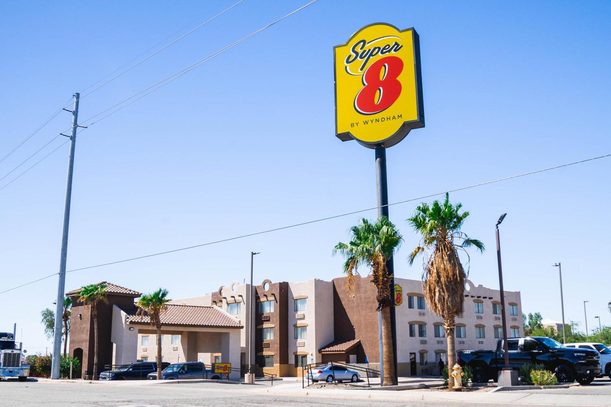 Super 8 By Wyndham Yuma Ξενοδοχείο Εξωτερικό φωτογραφία