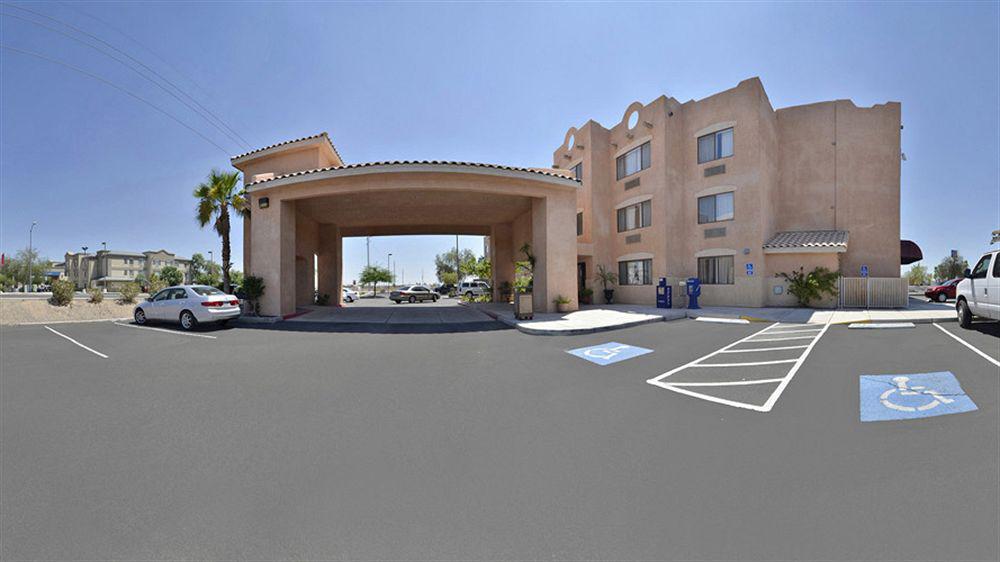 Super 8 By Wyndham Yuma Ξενοδοχείο Εξωτερικό φωτογραφία